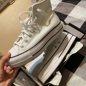 Converse with platform size 7